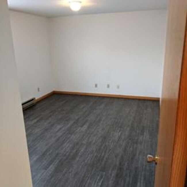 210 W Main St Unit 3
