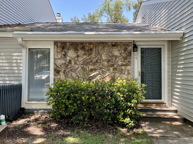 Photo - 184 Mariners Row