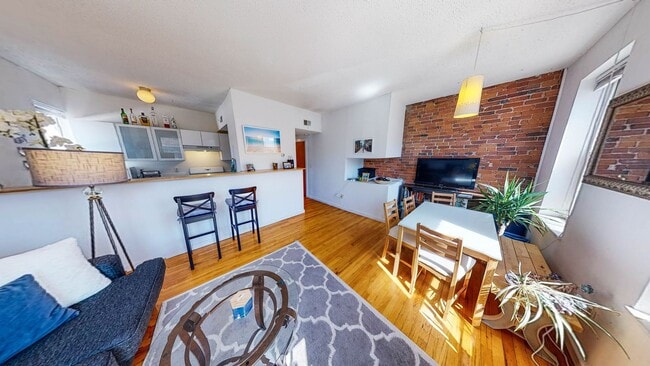 Building Photo - Architect-Designed 1BR in East Rock | Exposed Brick | Steps to Yale SOM Unit 1