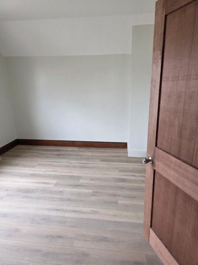 Photo - 1156 E Losey St