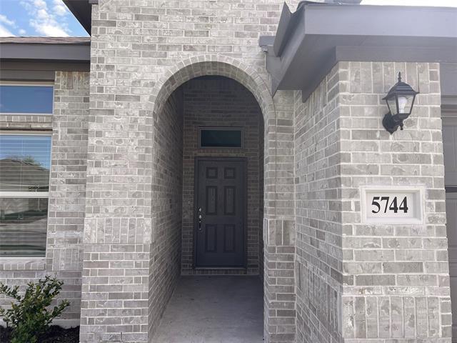 Photo - 5744 Brookville Dr
