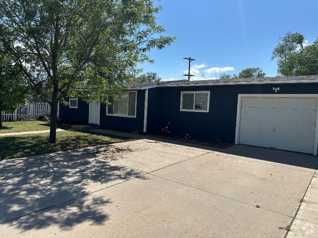Building Photo - 401 16th Ave Ct Rental