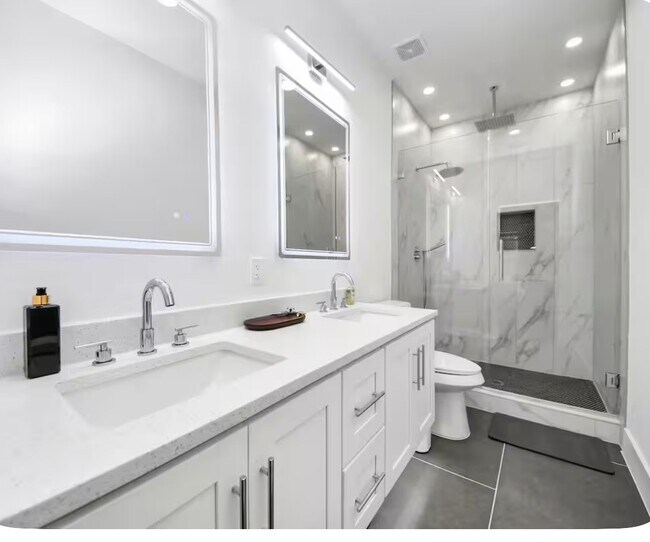 Photo - 8665 Duane St Unit B