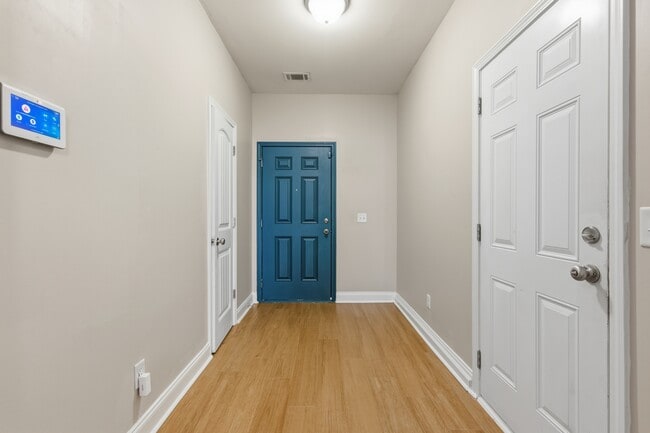 Photo - 240 Canyon Oak Loop