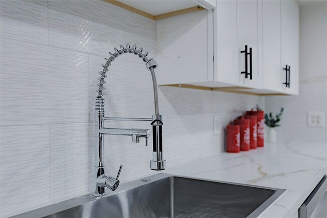 Building Photo - 7310 Corta Calle Dr