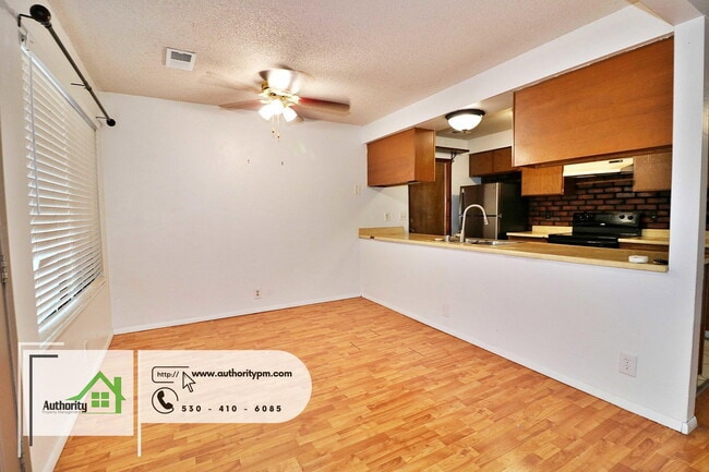 Photo - 3867 Apollo St