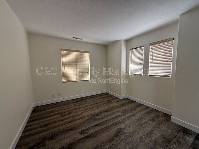 Photo - 97 la Jolla St