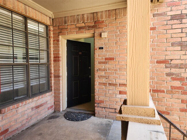 Photo - 2255 Braeswood Park Dr Unit 272