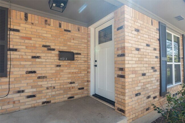 Photo - 602 N Morris St Unidad B