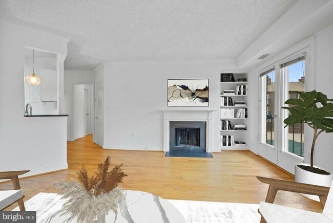 Photo - 800 S St Asaph St Unit 306