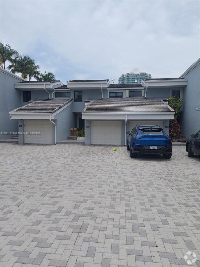 Building Photo - 255 Poinciana Island Dr Rental