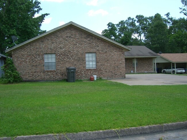 Photo - 114 Gatewood Ln
