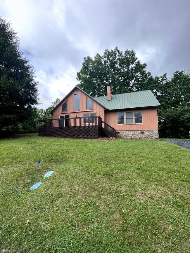 Ashe Lake Community Home Surrounded By Nat... - Ashe Lake Community Home Surrounded By Nat...