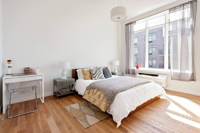 182 15th St Unit 3C