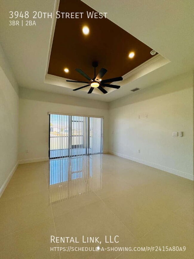 Photo - 3948 20th St W