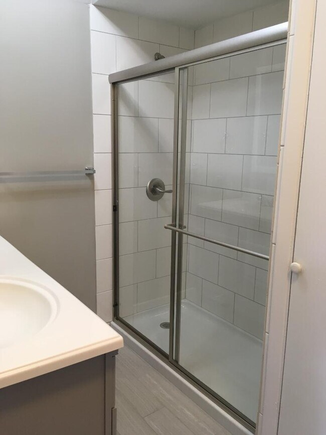 Photo - 2341 W McMicken Ave