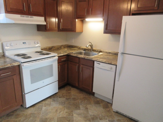 Building Photo - 1062 Westmoreland Rd Rental