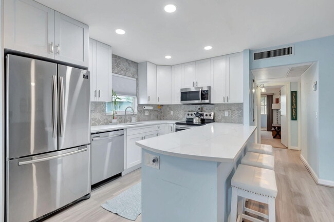 Photo - 89 Flanders Way Unit B