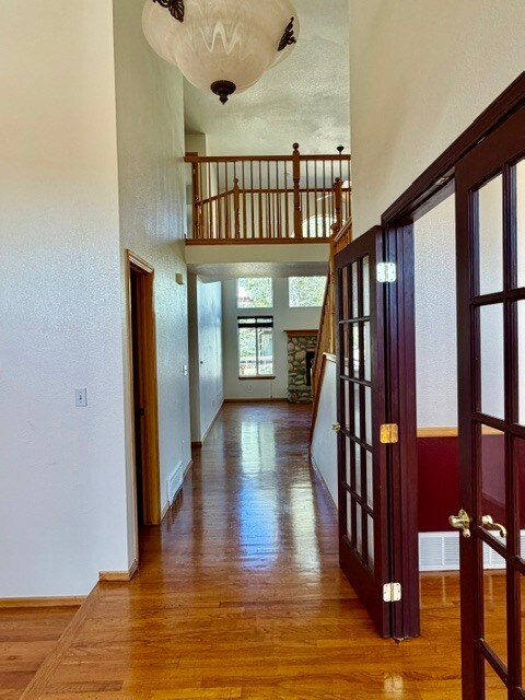 1112 Meadow Oaks Dr