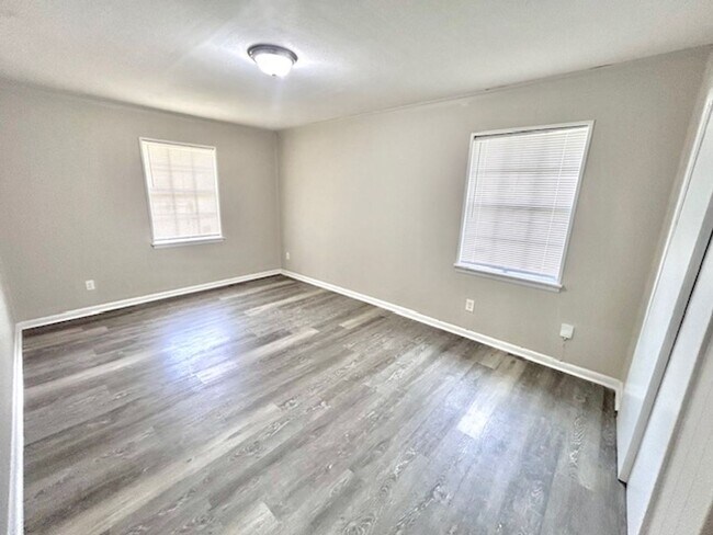 Photo - 3218 Teton Dr NW