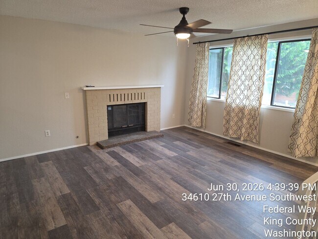 Photo - Federal way split level home - 3 bedrooms 2 bathrooms, AC, RV parking, EV Chargers and more, Avai...