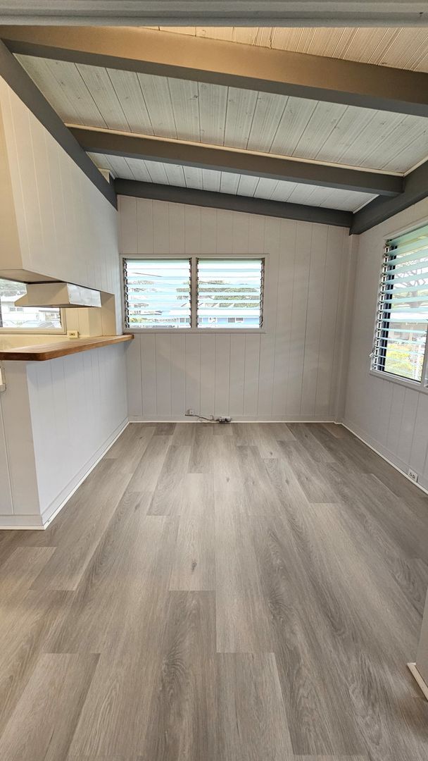 Photo - Huge yard - house just refreshed!