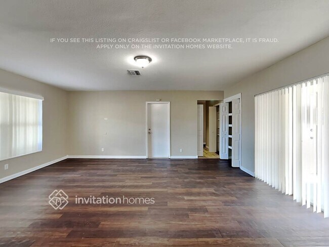 Photo - 5020 Taylor St