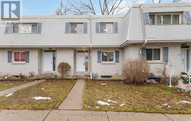 Photo - 165 Boullee St