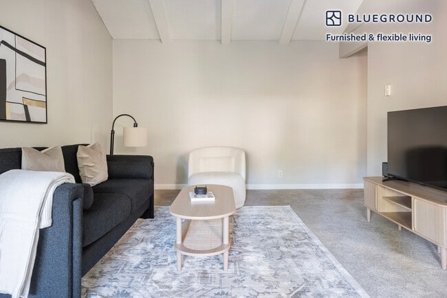 Photo - 202 Calvert Dr Unidad FL2-ID2106