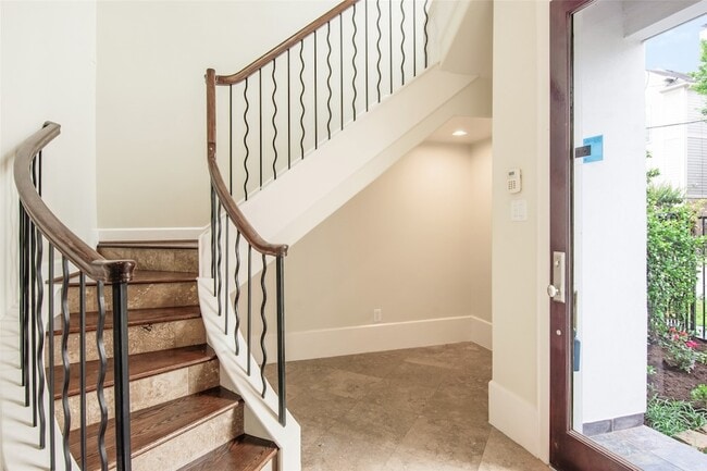 Photo - 5505 Rose St