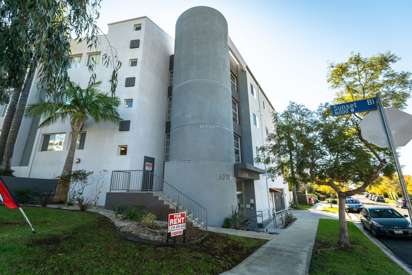 Photo - 16070 Sunset Blvd- fully renovated unit in... Apartments