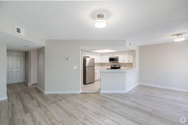 2 habitaciones, 2 baños, 1065 pies cuadrados, cocina y comedor - Briar Landings