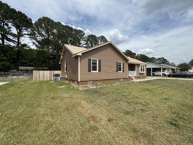 Photo - 4810 Lakeview Rd