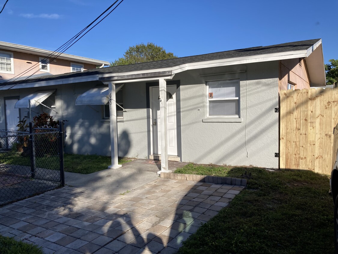 Photo - 6801 67th St N (Pinellas Park, FL)