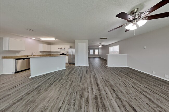 Photo - 14906 Sugarhollow Dr