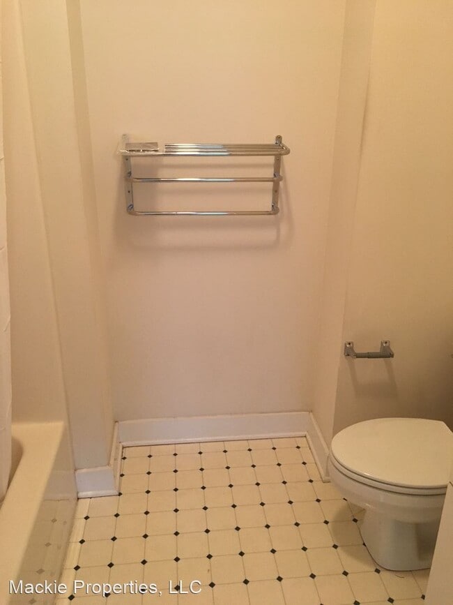 Photo - 2 br, 2 bath House - 365 South Madison Street