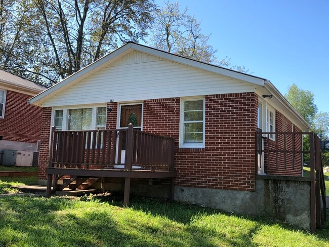 Photo - 162 W 14th St