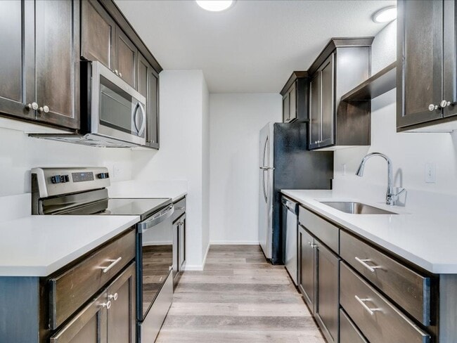 Photo - Barclay Square Apartments