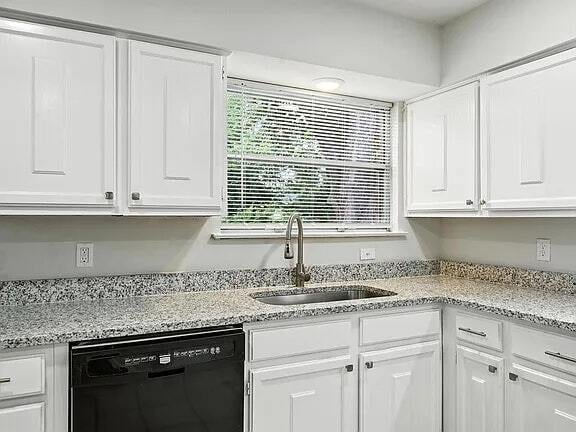 Building Photo - 117 Yorkshire Dr