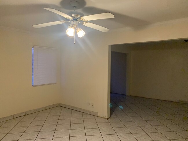 Photo - 1815 Potomac Ave Unit A