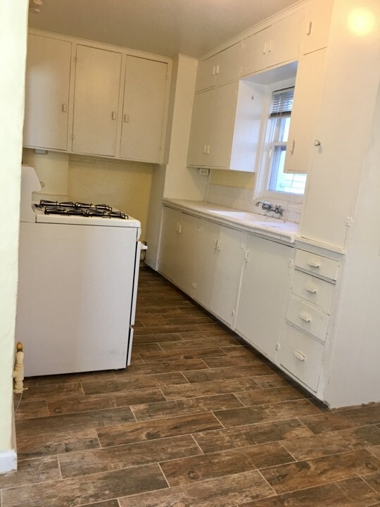 Photo - 1004 E Almond Ave