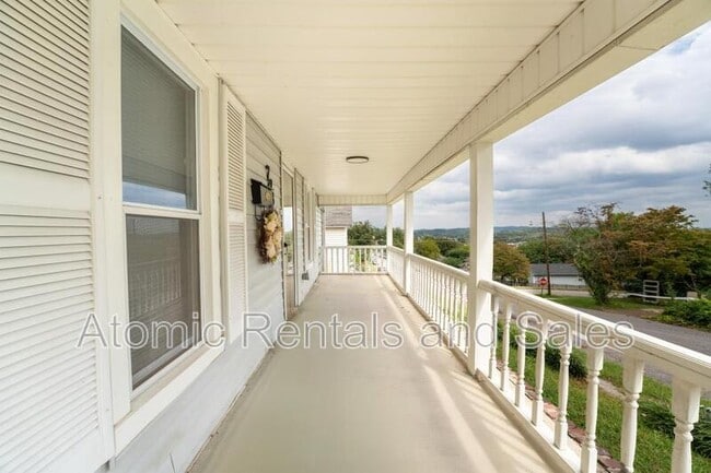 Photo - 703 W 2nd Ave