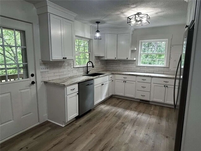 Photo - Remodeled 4 Bedroom Home in Walhalla