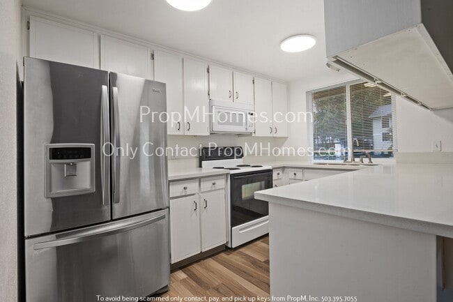 Photo - Three Bedroom Ranch In Central Hillsboro w/ Large Fenced Yard!