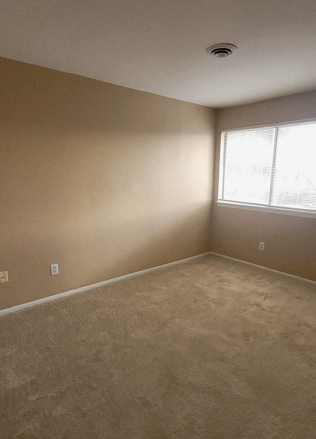 Photo - 1701 Fountain Rock Way