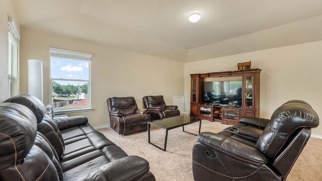 Photo - 2638 Willow Pond