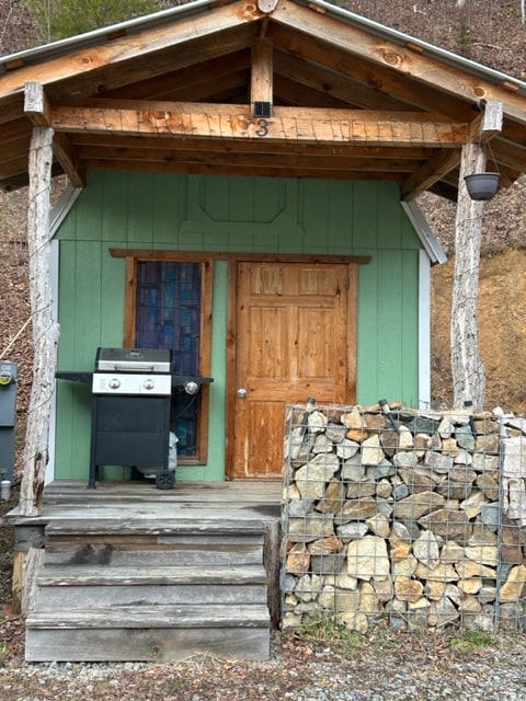 9824 Hwy 421 S