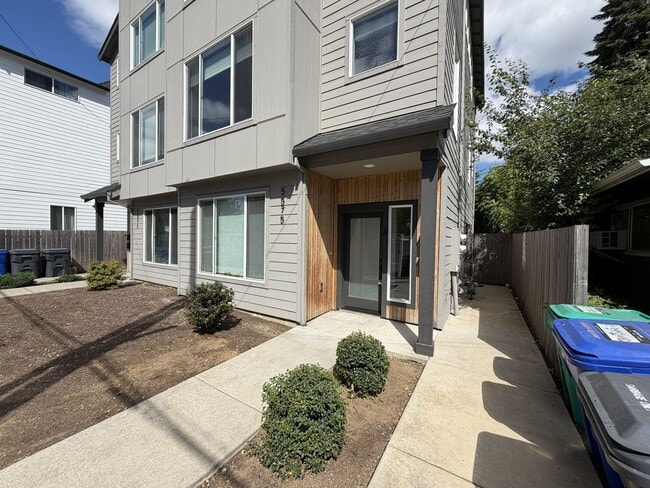 Photo - 5575 NE Killingsworth St