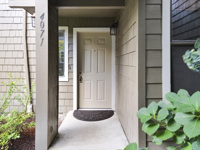 Building Photo - 4071 220th Pl SE Unit # 1039 Rental