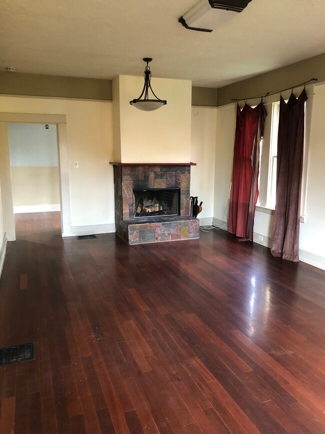 Photo - 6609 N Omaha Ave